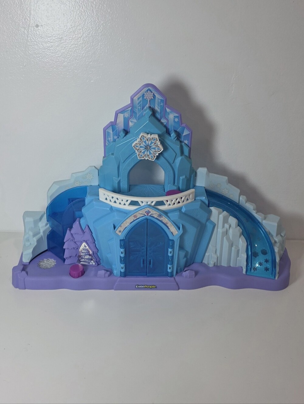 Disney Frozen Elsa’s Ice Palace Little People Toddler Musical